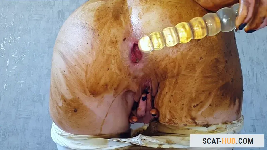Anna Coprofield - White Leggings, Glass Toy and Smearing [FullHD 1080p / mp4 / 1.74 GB]