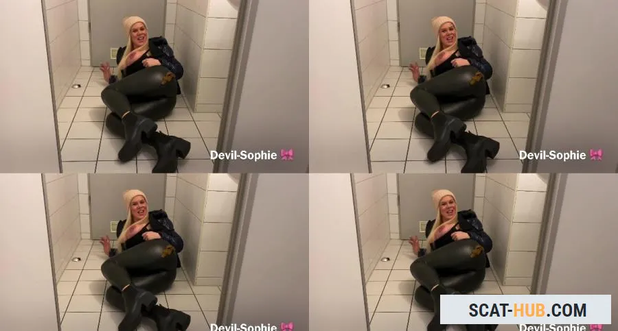 Devil Sophie - Caught with the office toilet door open - come and shit on my latex pants [UHD / AVC / 422.08 MB]