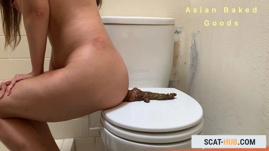 Marinayam19 - Shit side ways on the toilet seat [FullHD 1080p / mp4 / 422 MB]