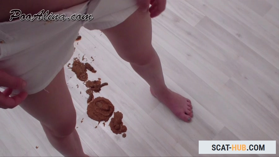 Pooalina - Alina Pooping In White Shorts And Smeared Shit Ass [HD 720p / mp4 / 711 MB]