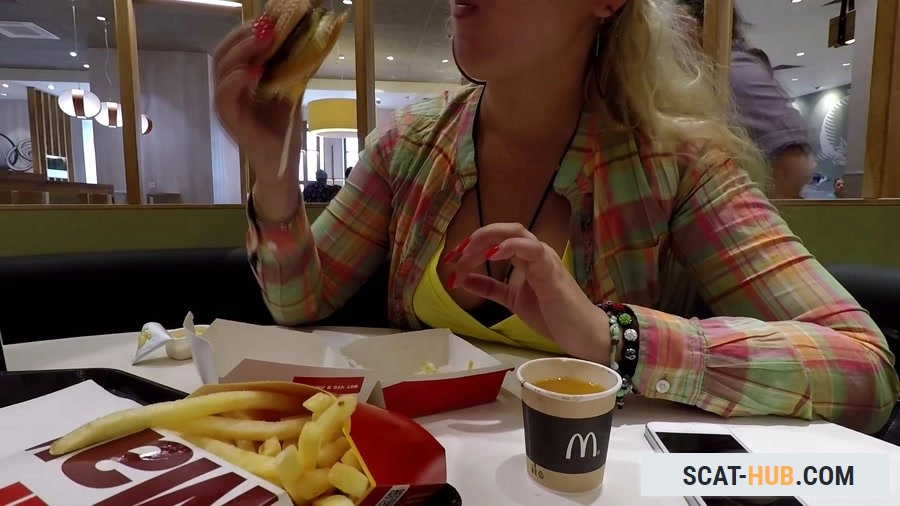 Janet - McDonalds Poop and Pee [FullHD 1080p / mp4 / 1.44 GB]