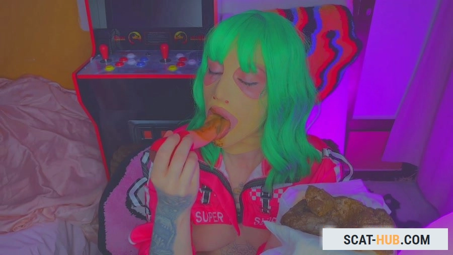 DirtyBetty - 1.5 kg of Own Poo and Squirting Night! [FullHD 1080p / mp4 / 529 MB]