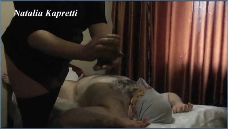 Natalia Kapretti: Big Shit For Eat (Scat-Shop) - scat porn video at Scat-Hub.com