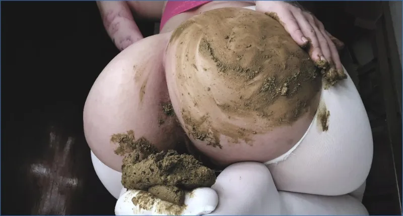 SweetBettyParlour 20 12 01 - Pretty Feet Smelly Shit, Solo and Shitting in Russian 4K 2160p - scat porn video at Scat-Hub.com