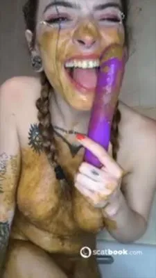Smearing [SD / mp4 / 23.3 MB]