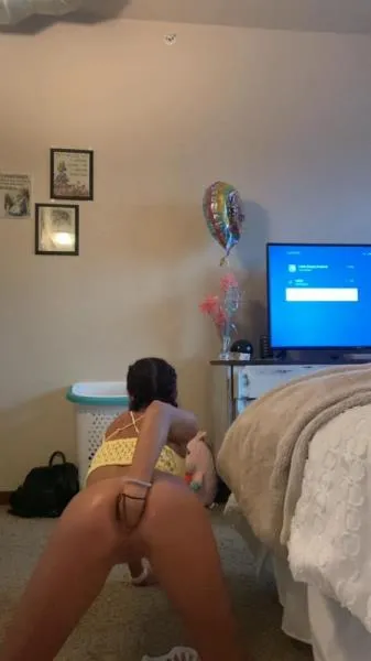 Fisting and Ball Bearing 5 Times [UltraHD 2K / mp4 / 692 MB]