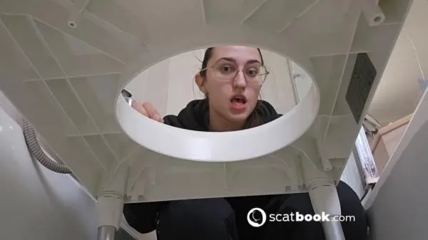 Shitting 01 [HD 720p / mp4 / 58.4 MB]
