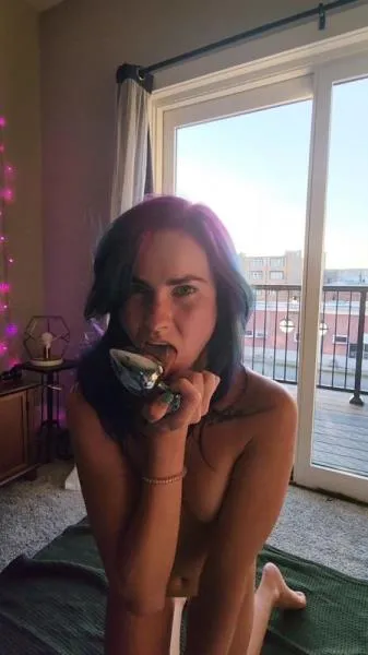 Begging For More Anal [UltraHD 2K / mp4 / 415 MB]