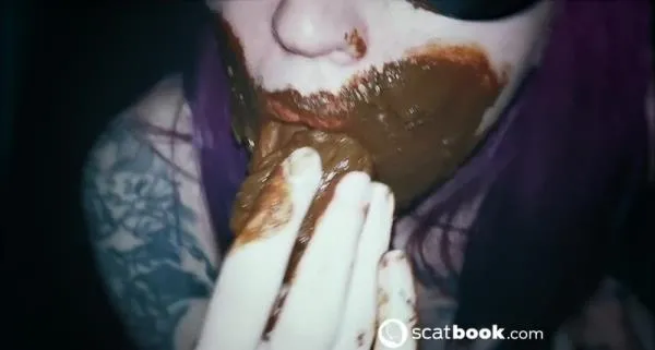 She Ate Her Shit Off Dick [HD 720p / AVC / 154.99 MB]