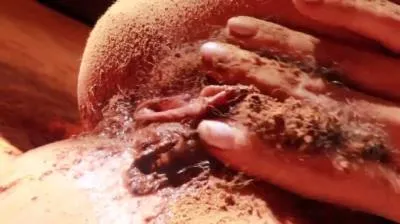 Cocoa Powdered [HD 1080p / mp4 / 24.6 MB]