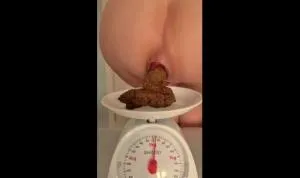 High speed shit eating [HD 720p / AVC / 128.38 MB]