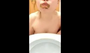 Morning toilet [HD 720p / AVC / 320.99 MB]