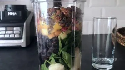 Download Afternoon Smoothie Gassy Poop [HD 720p / mp4 / 45.8 MB] scat-hub.com