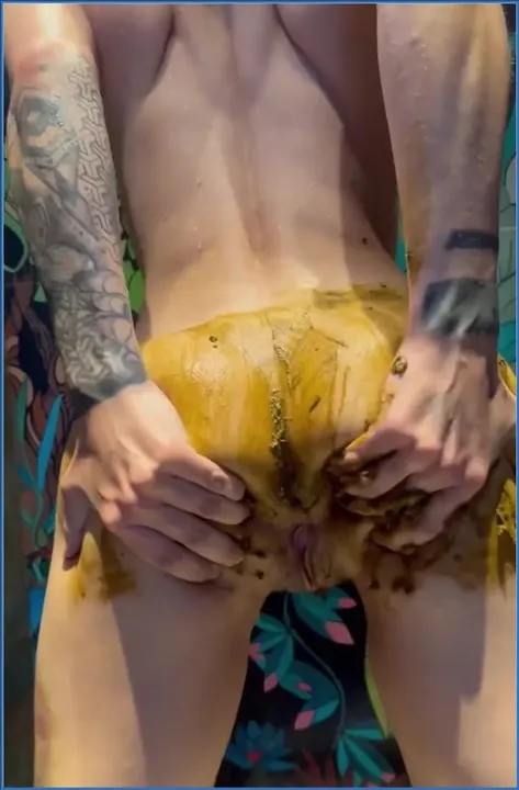 Kaitlyn Katsaros: Traumatizing Nuria with my Poop (Scatbook) HD 720p - scat porn video at Scat-Hub.com