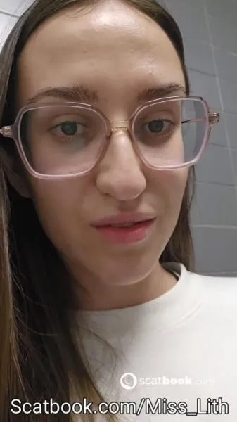 Shitting 22 [SD / mp4 / 65.4 MB]