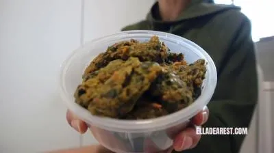 Online VEGGIE DELIGHT [HD 720p / mp4 / 29.4 MB] scat-hub.com