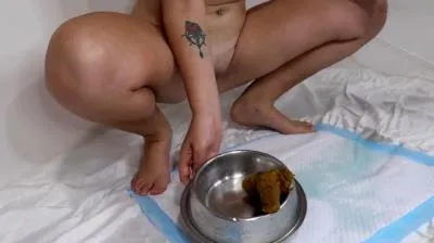 Online Shitting Girl 38 [HD 720p / mp4 / 64.3 MB] scat-hub.com