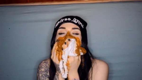XXL Shit Into Panty - I Eat My Shit From My Panty By Pervert [FullHD 1080p / mp4 / 1.01 GB]