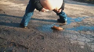 Online German Countryside Poop [HD 720p / mp4 / 31.8 MB] scat-hub.com