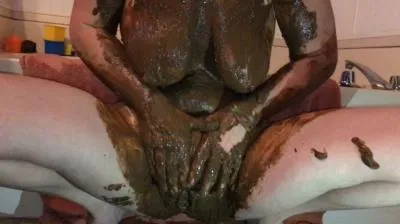 Online Shitting, Smeared Tits and Stuffed Pussy [FullHD 1080p / mp4 / 1.59 GB] scat-hub.com