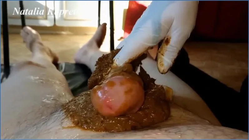 Natalia Kapretti's Let Him Eat Shit His Regular Food, Russian Drop - scat porn video at Scat-Hub.com