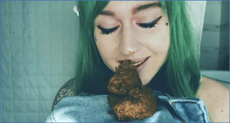 SweetBettyParlour's Shitting Frenzy - Solo Smearing clip - scat porn video at Scat-Hub.com