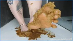 Download Shit flavour feet [HD 720p / mp4 / 63.67 MB] scat-hub.com