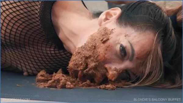 BLONDIE'S BALCONY BUFFET [FullHD 1080p / mp4 / 1.4 GB]