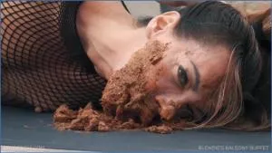 Online BLONDIE'S BALCONY BUFFET [FullHD 1080p / mp4 / 1.4 GB] scat-hub.com