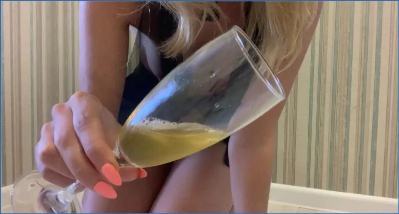 Lily - Gorgeous Shit, Solo Scat Fetish - scat porn video at Scat-Hub.com
