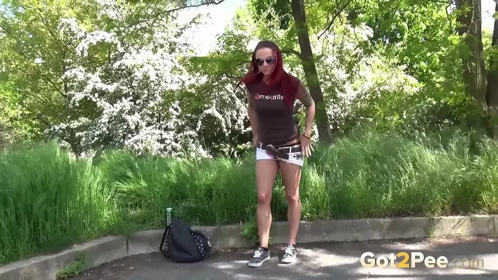 Download Pretty Redhead Pees Outside in Shorts - Pissing Outdoor - FullHD 1080p Scat-Hub.com