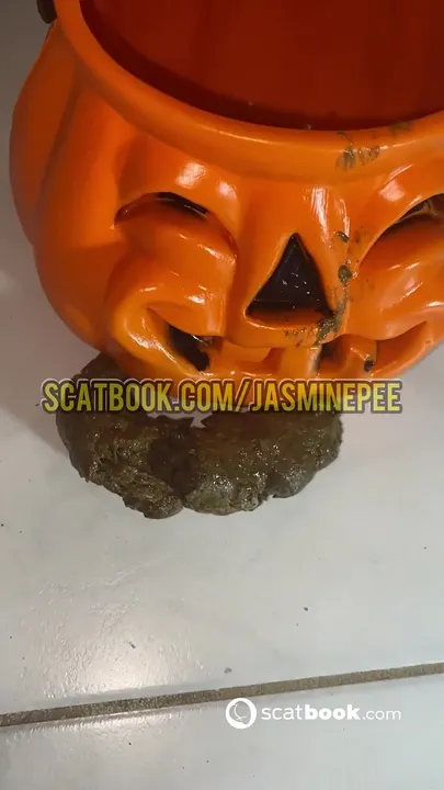 Download Jasminepee's Halloween Piss and Scat Treat: A Fast, Festive Mischief Scat-Hub.com