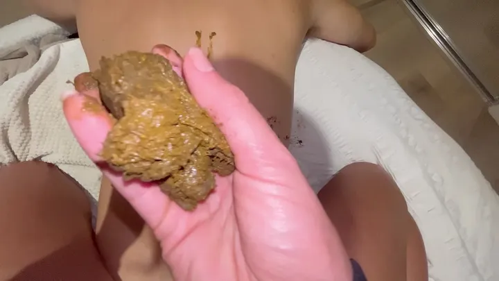 Download GymBunnyPoops Delivers Another Fresh Load of Scat Pooping Action Scat-Hub.com